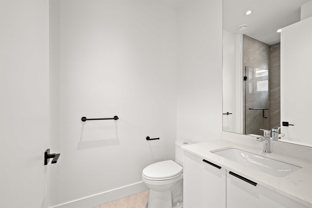 listing image 1102304362804513030