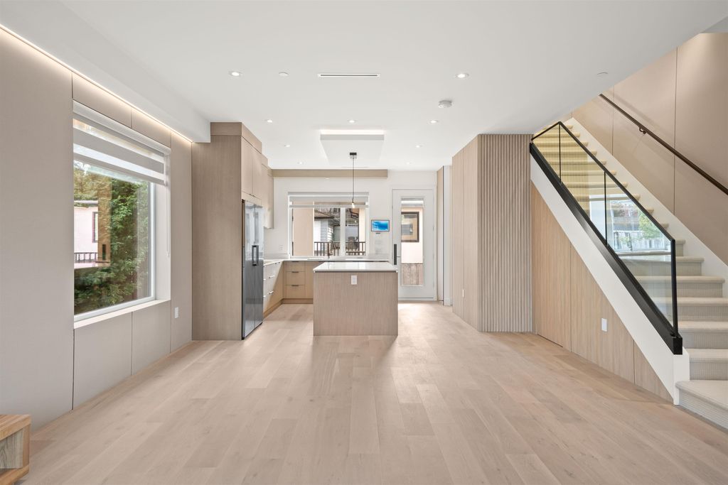 listing image 1109494515121893307
