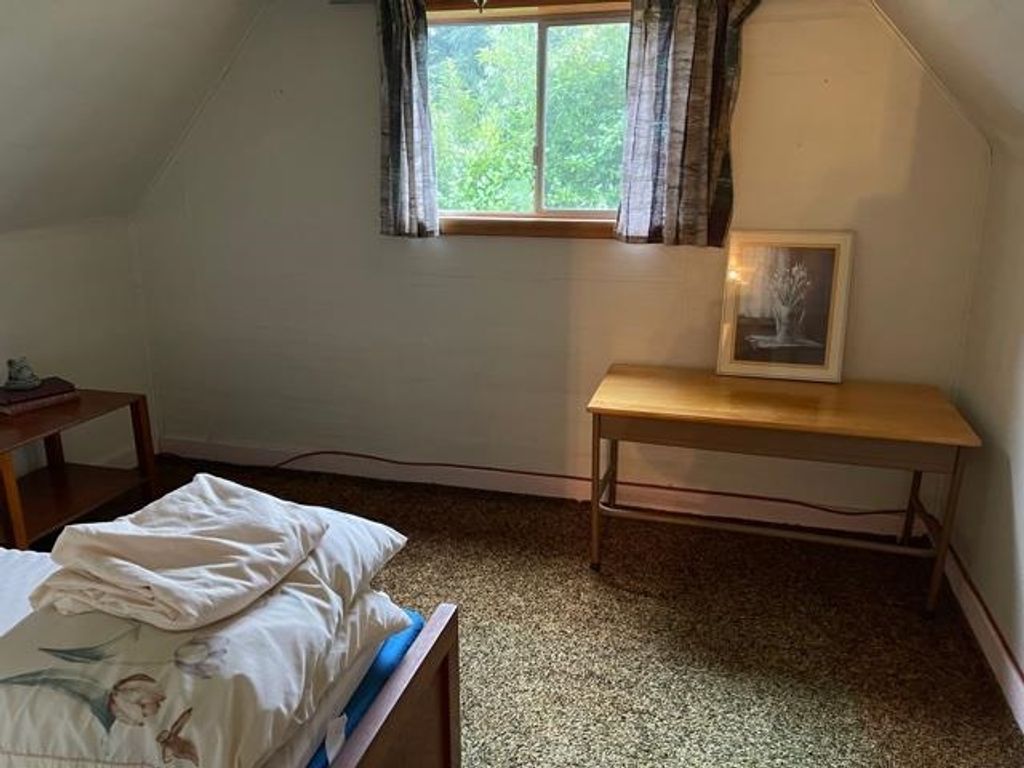 listing image 1101183975089405888