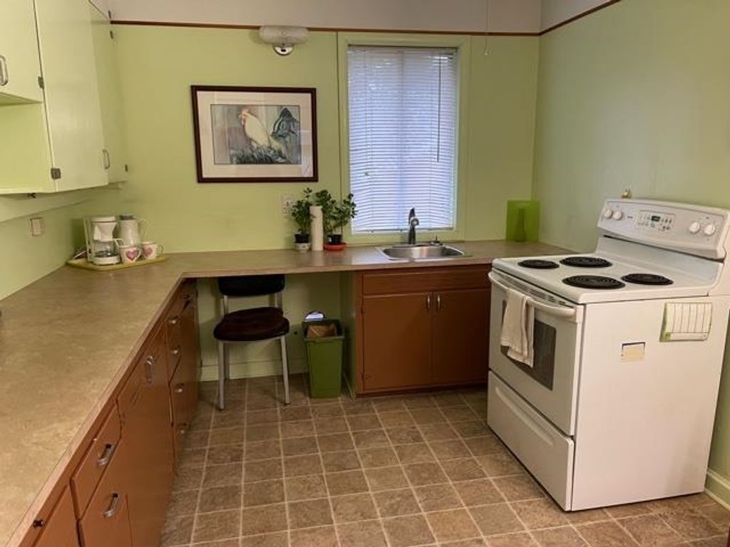 listing image 1104687009484358082