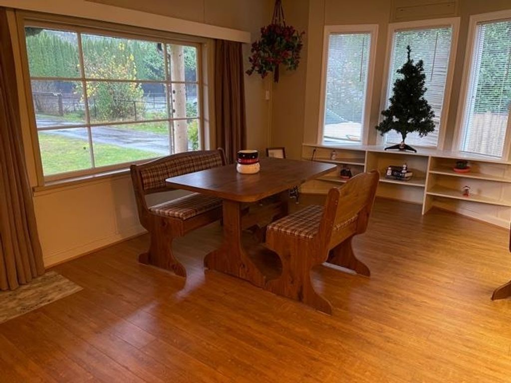 listing image 1106524570425805477