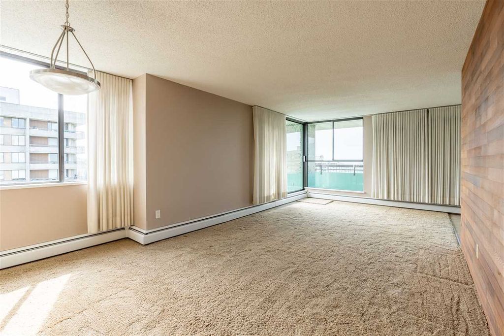 listing image 1102611403124404401