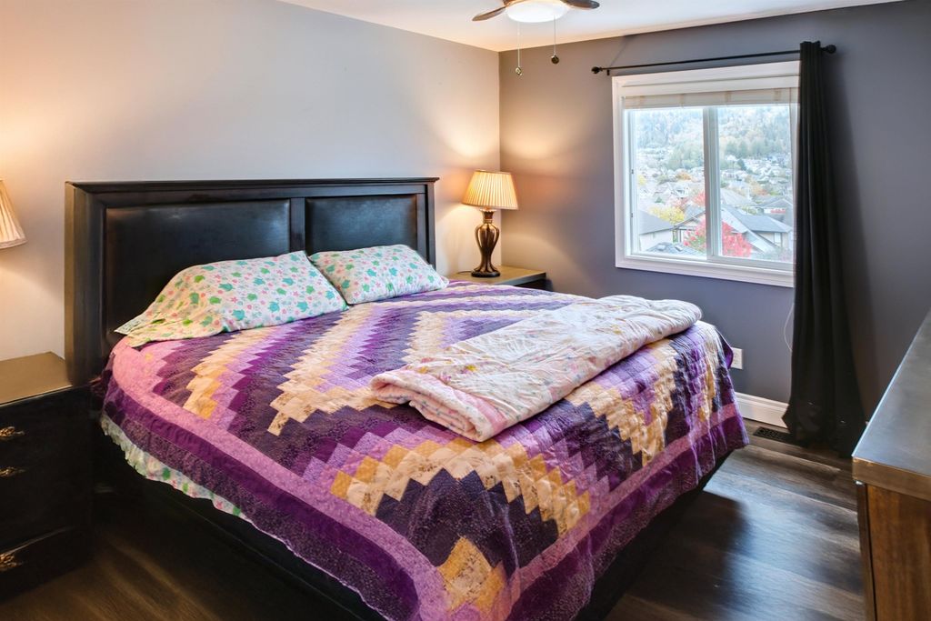 listing image 1106352855198877782