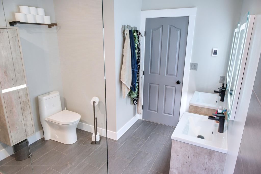listing image 1102632953552730710