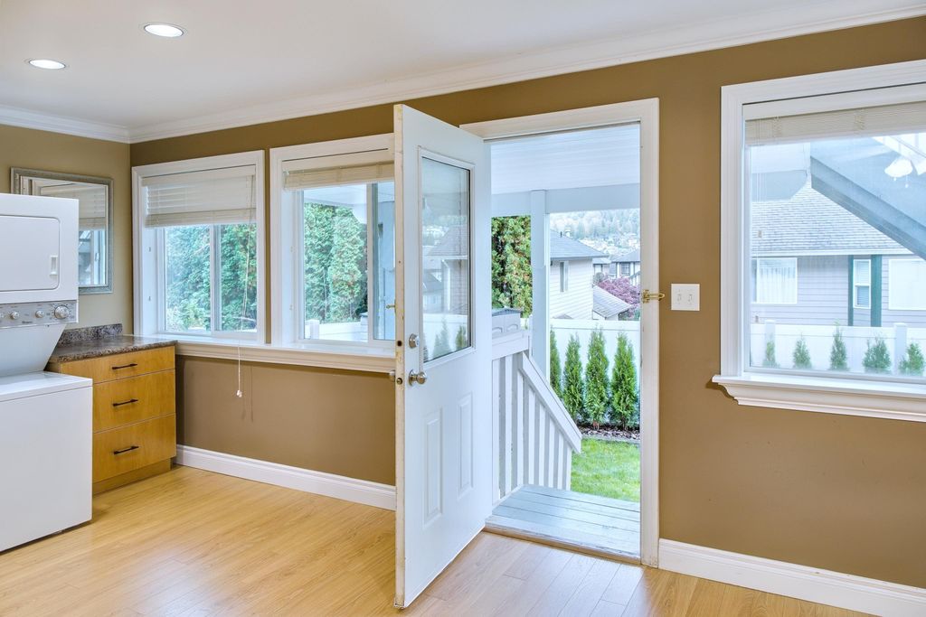 listing image 1107735885354001808