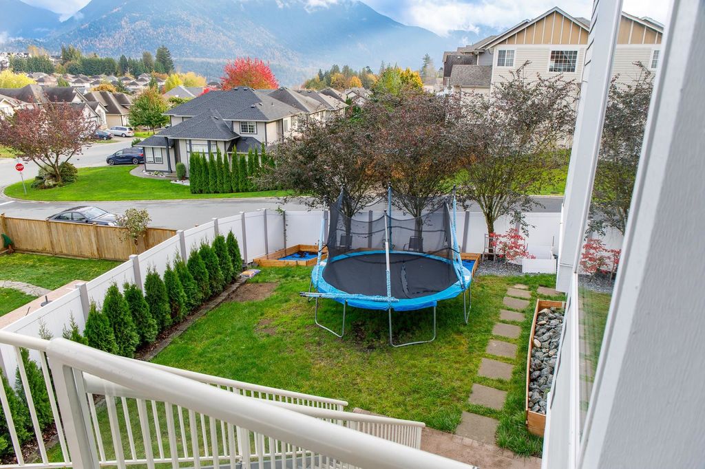 listing image 1102565949702747017