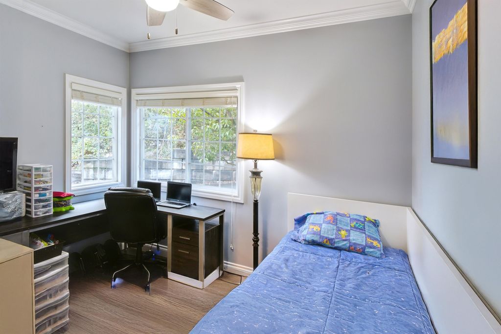 listing image 1104167187270178593