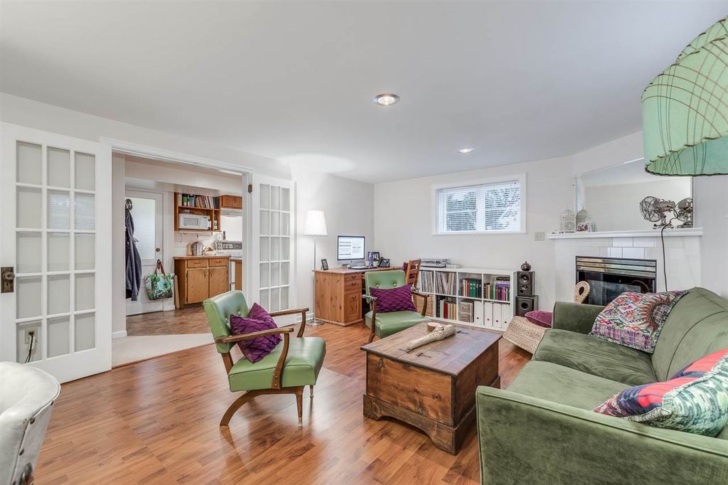 listing image 1100733832697335216