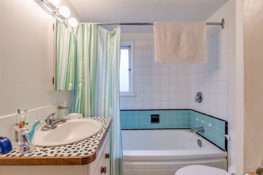 listing image 1104400194696543771