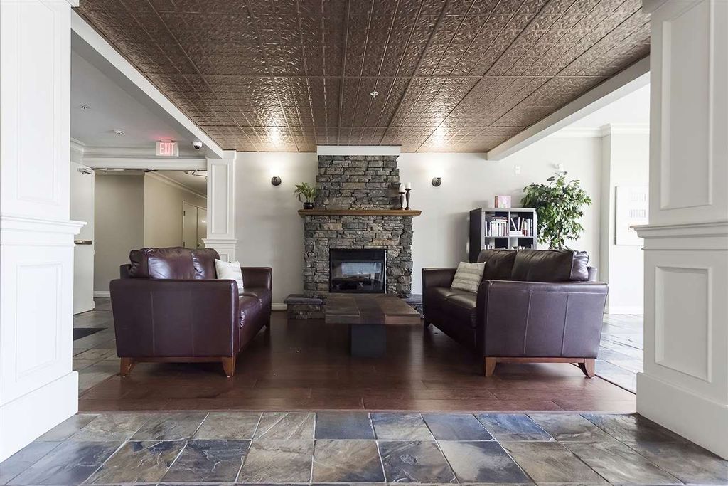listing image 1107139598256955354