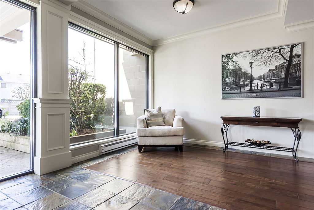 listing image 1104245843643316820