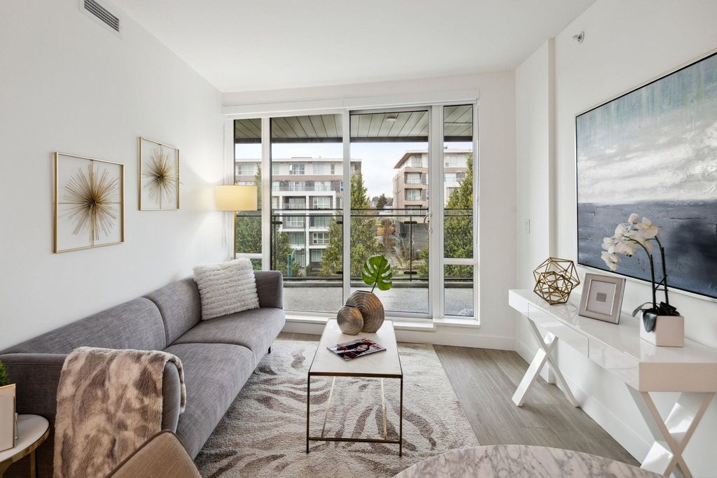 listing image 1106365995435405259