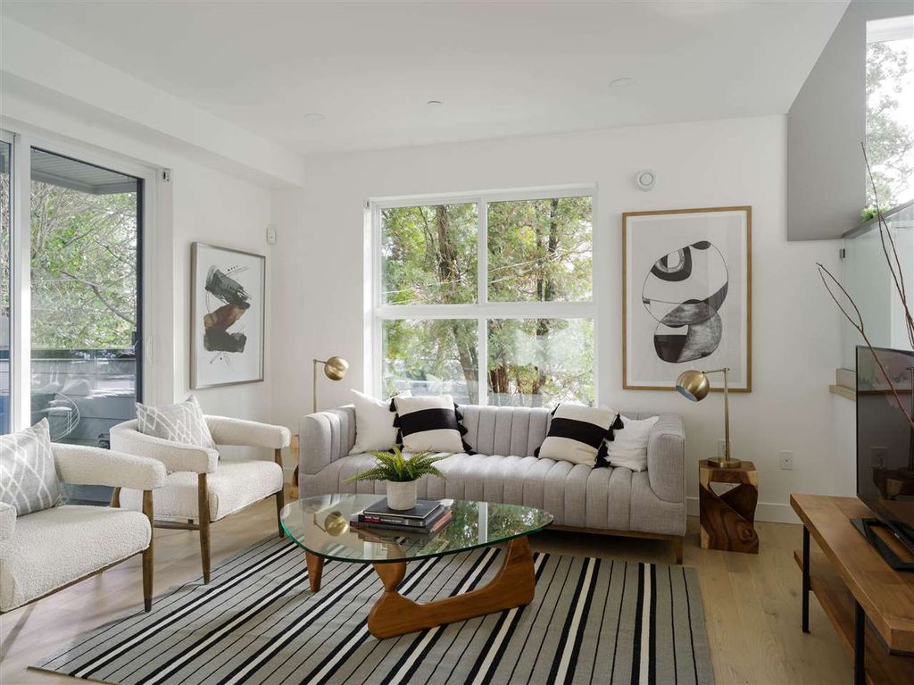 listing image 1106960336171316084