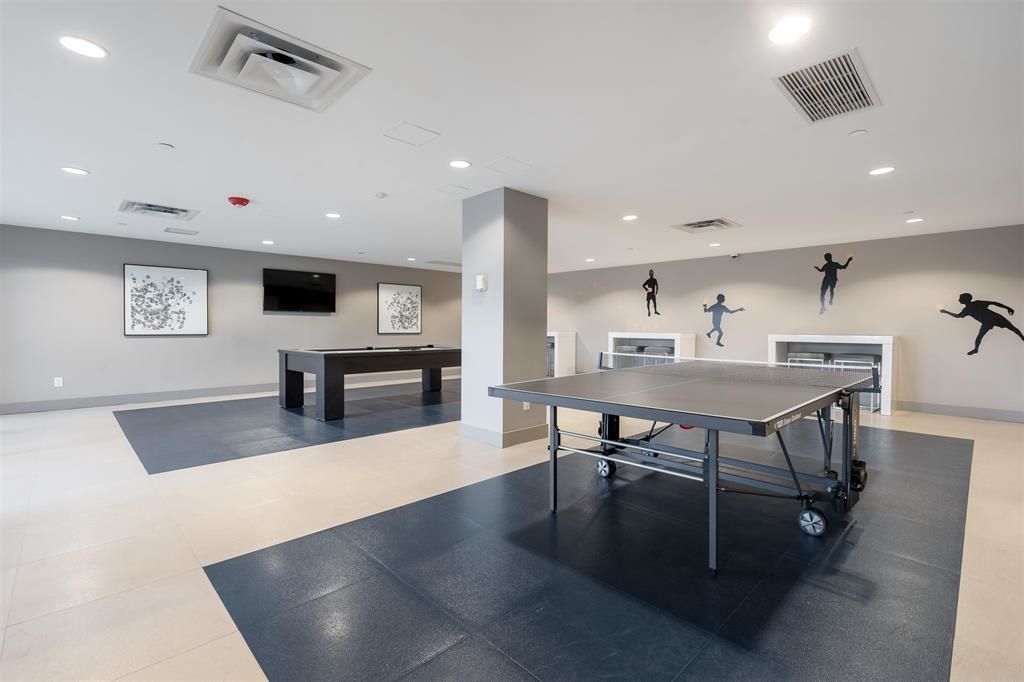 listing image 1100686273032280556
