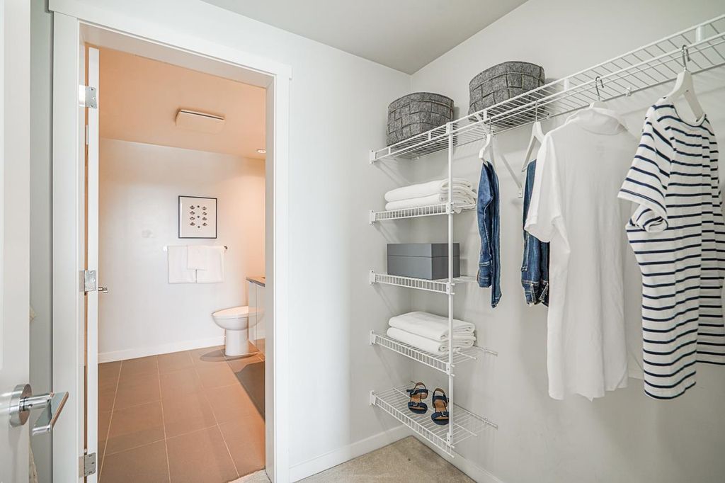 listing image 1107708535981644693