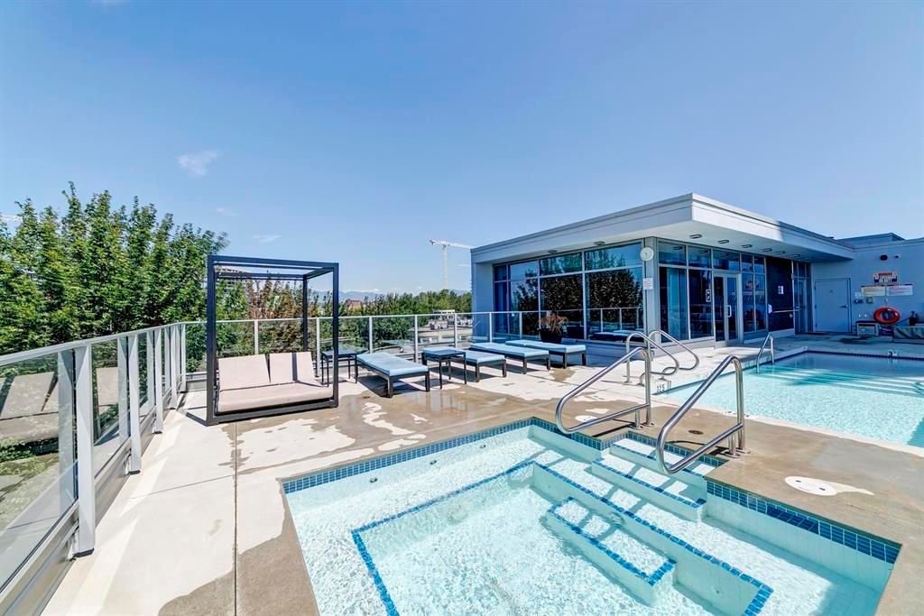 listing image 1101782338583641794