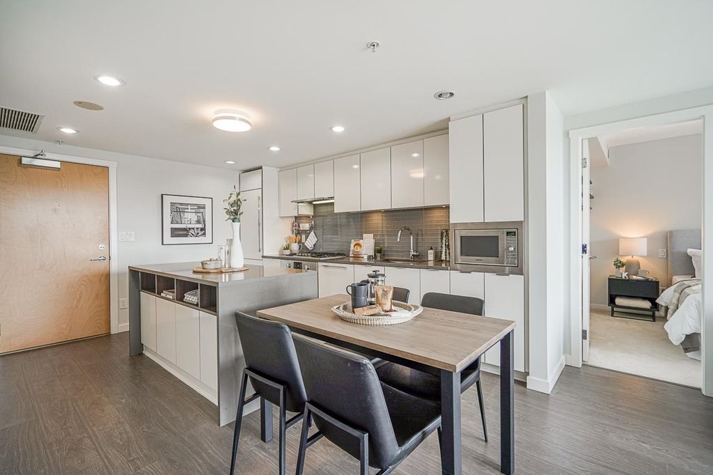 listing image 1101033018811460182