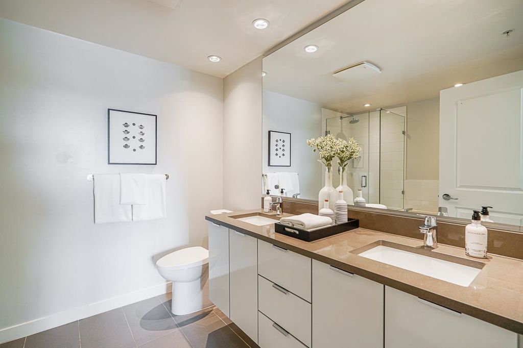 listing image 1109483272021839117
