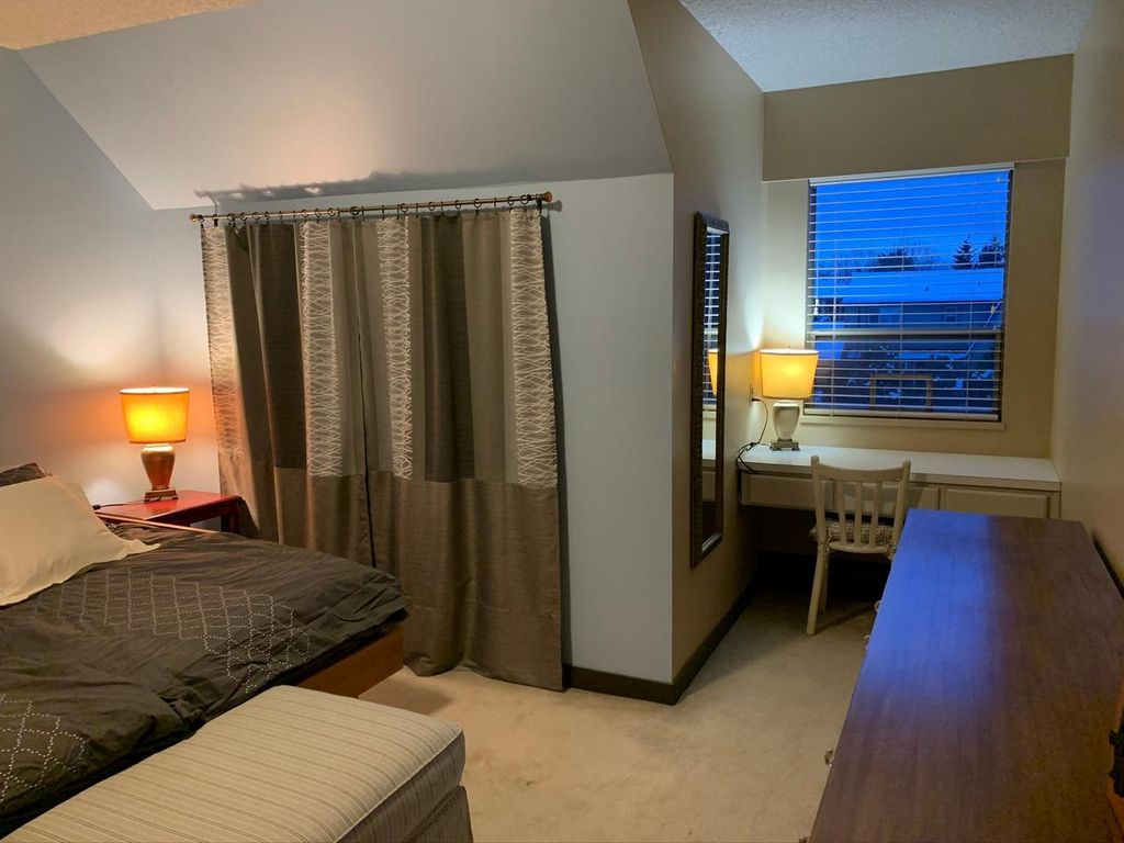 listing image 1100363316425858551