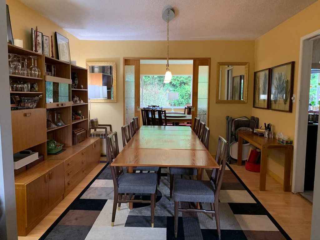 listing image 1102533168816131821