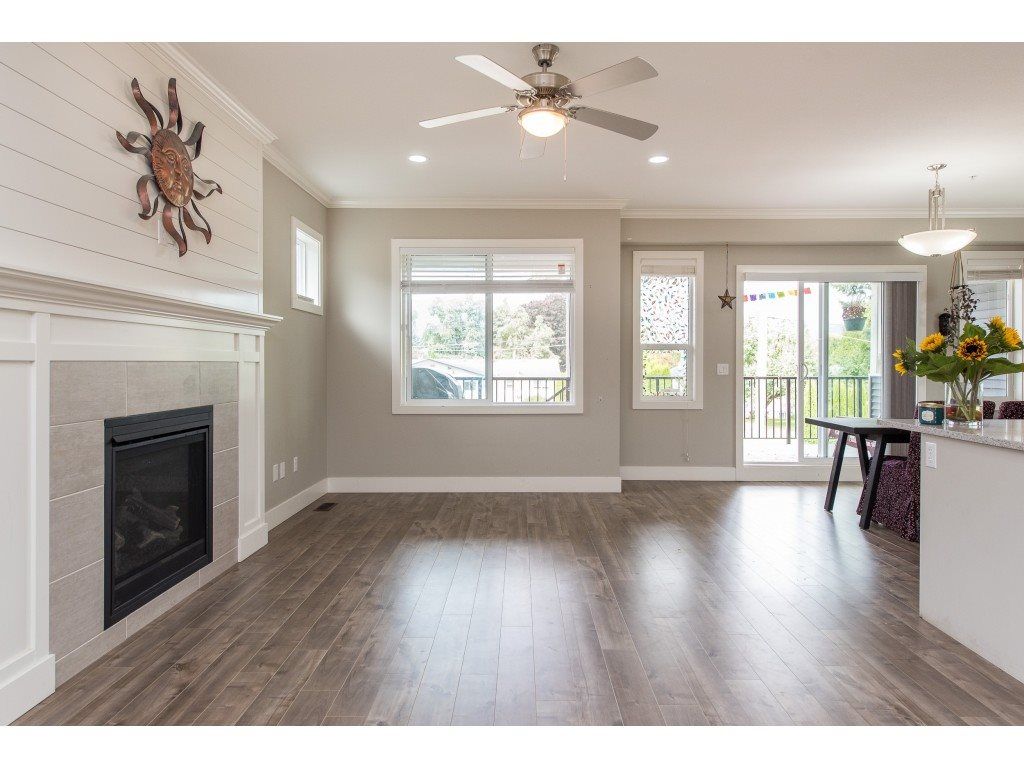 listing image 1108904645991354199
