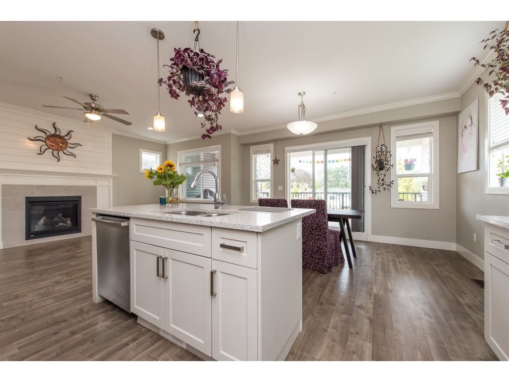 listing image 1100870189599062753