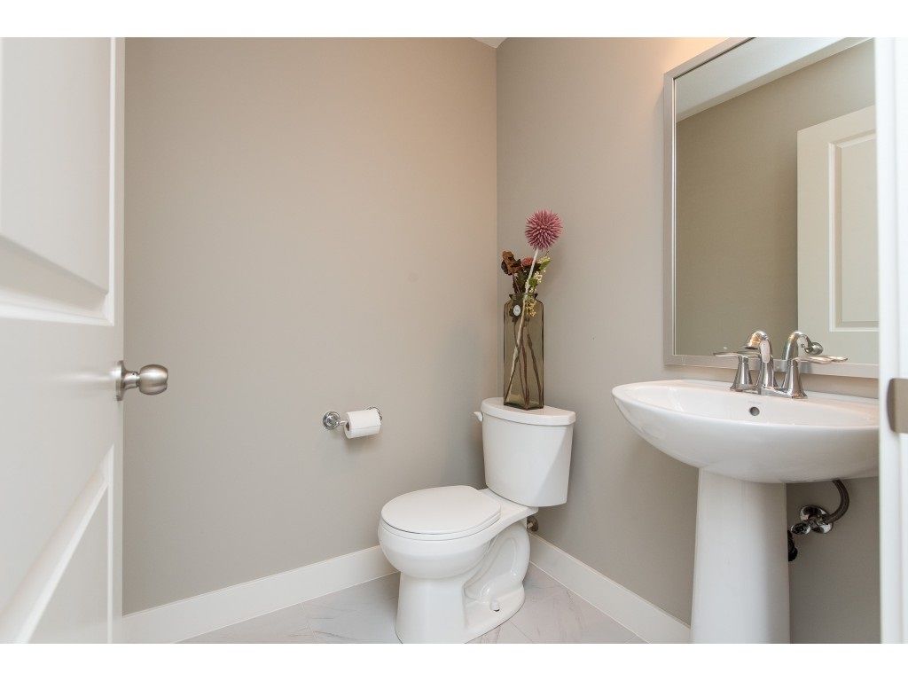 listing image 1102844482325395100