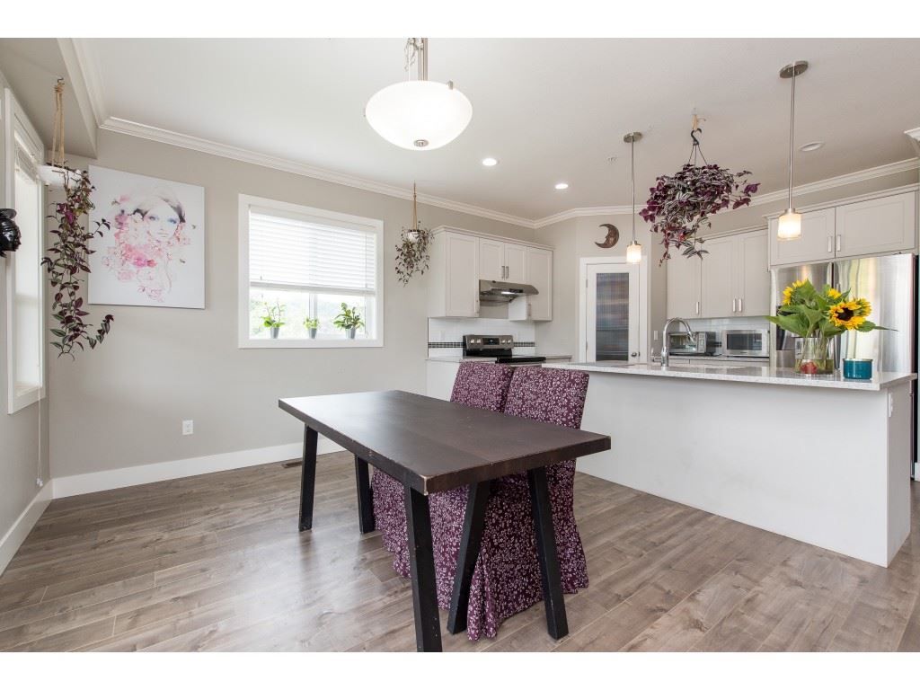 listing image 1101910485226902570