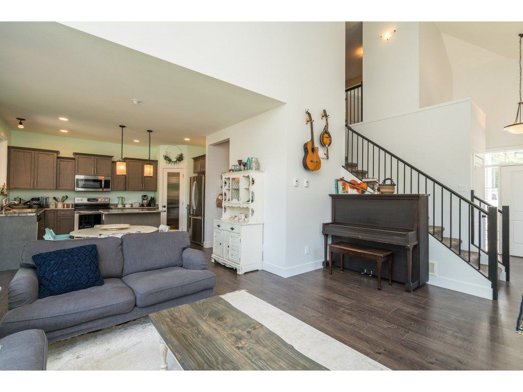 listing image 1102552541172961876