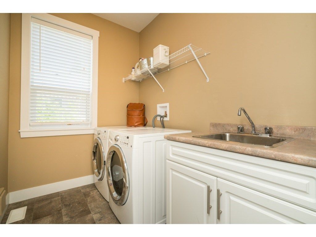 listing image 1109197215106739453