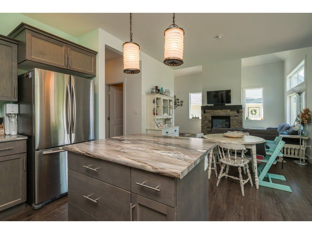 listing image 1102963870433558996