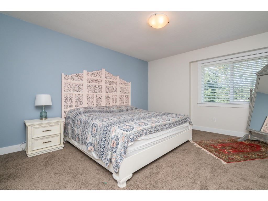 listing image 1109030407789735858