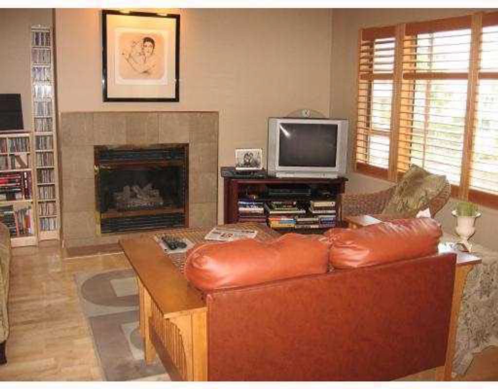 listing image 1104922544856486886