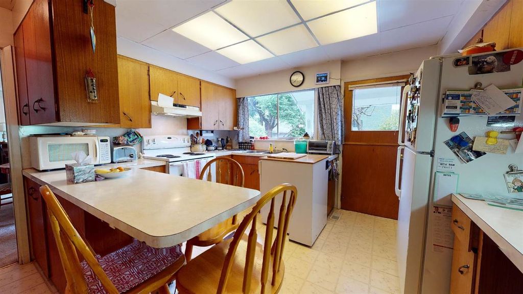 listing image 1107530567193546533