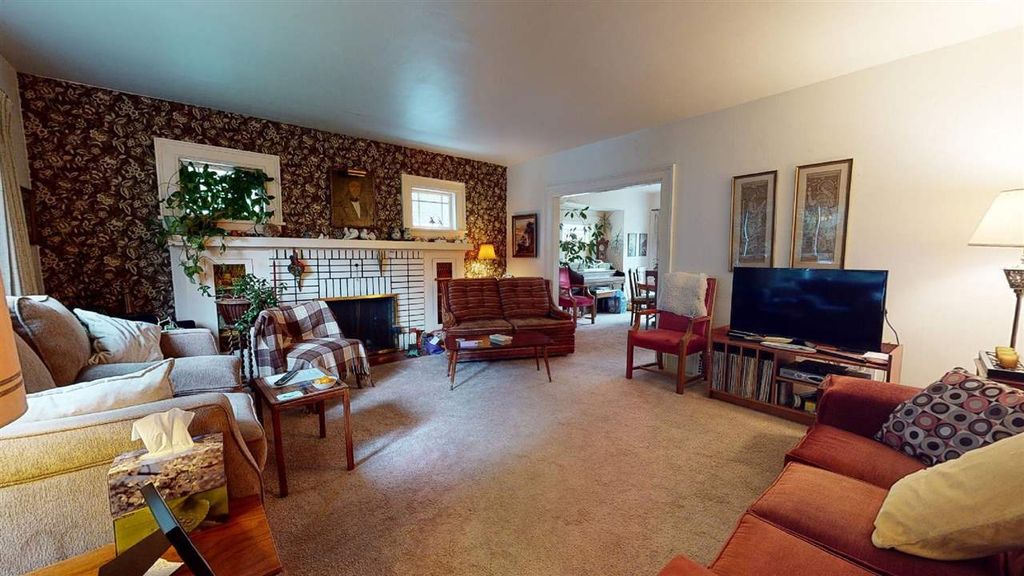 listing image 1100543374704884903