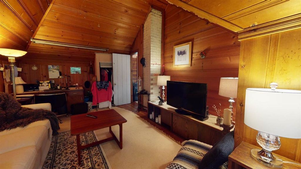 listing image 1109497622000371229