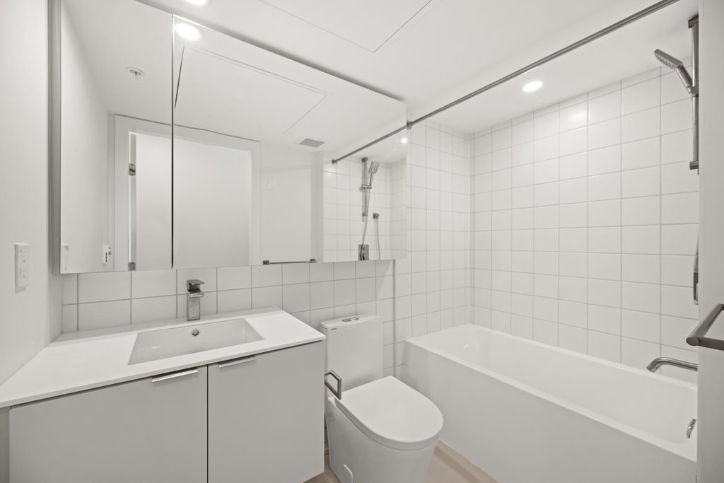 listing image 1103930089258684206