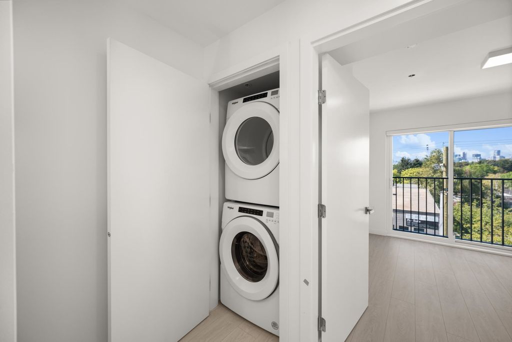listing image 1101223430089870055