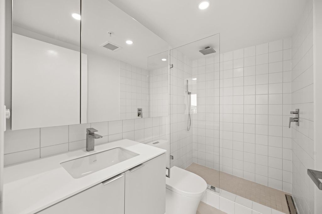 listing image 1100832264797432412