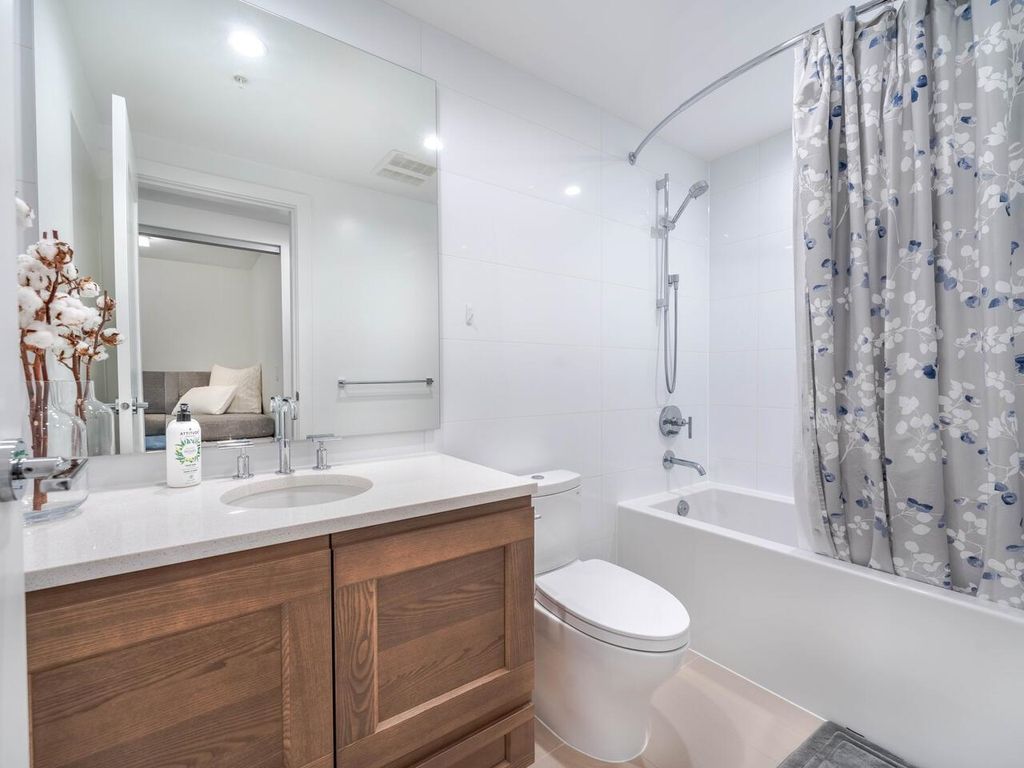 listing image 1100904461884329974
