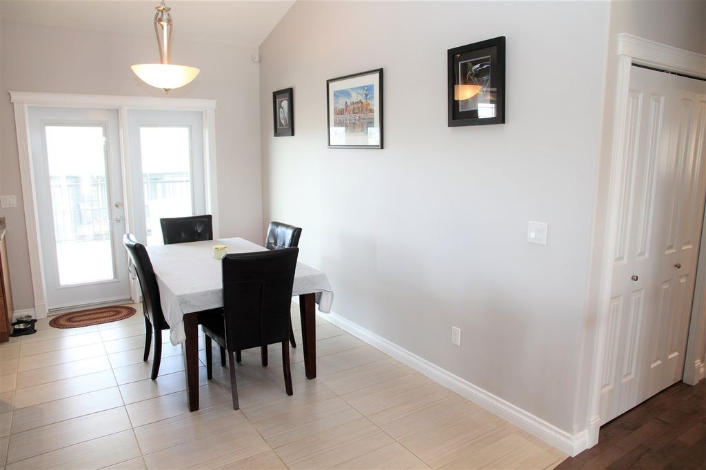 listing image 1108282161581741753