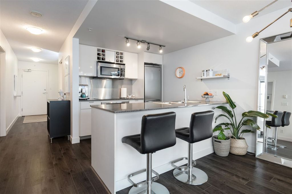 listing image 1106060380041542893