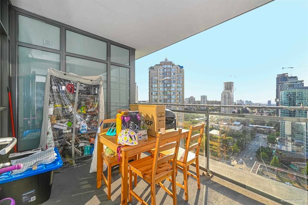 listing image 1105832845205186804