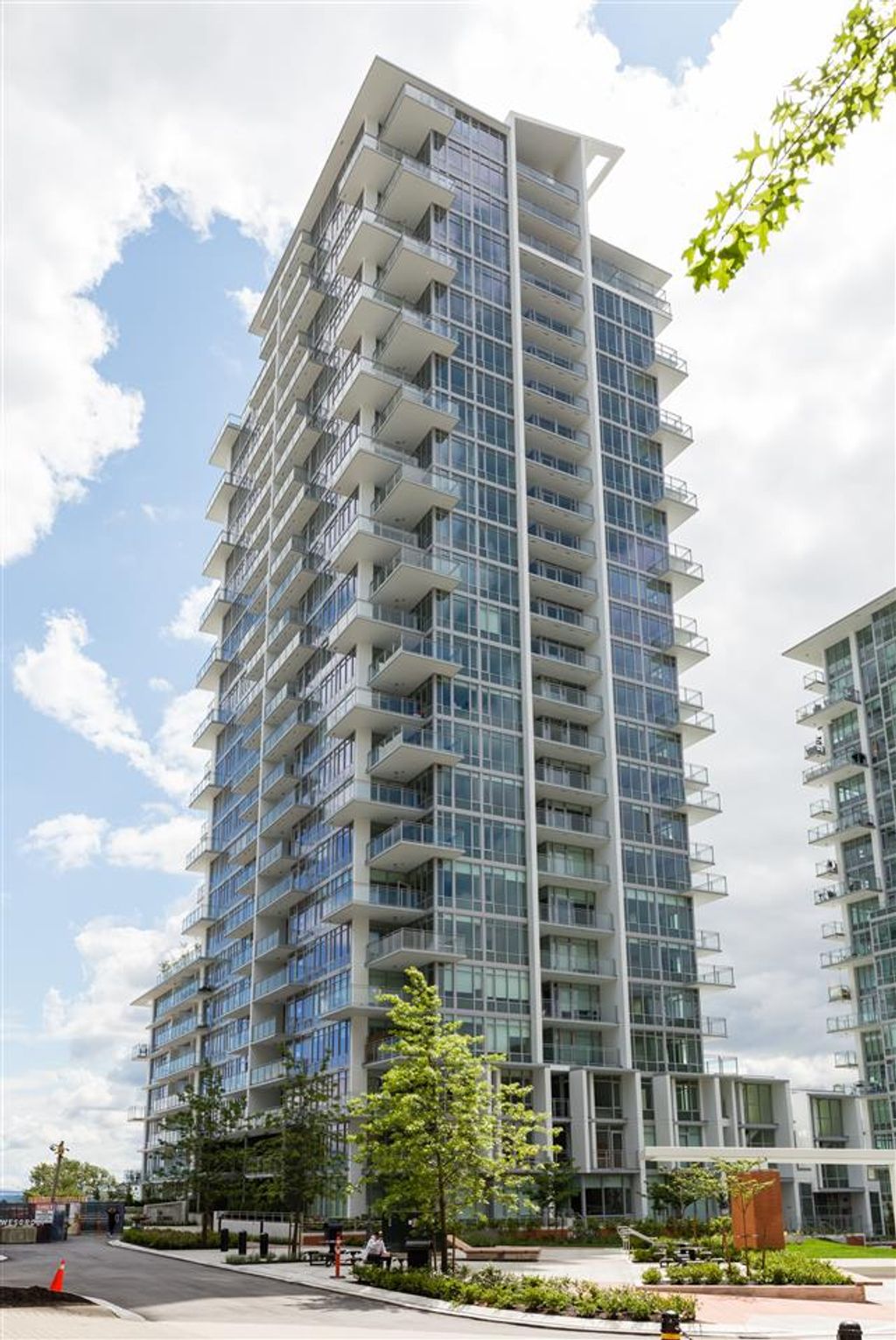 listing image 1105024090560316176
