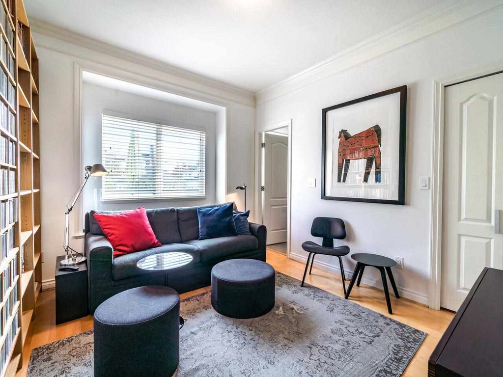 listing image 1105975932023450661