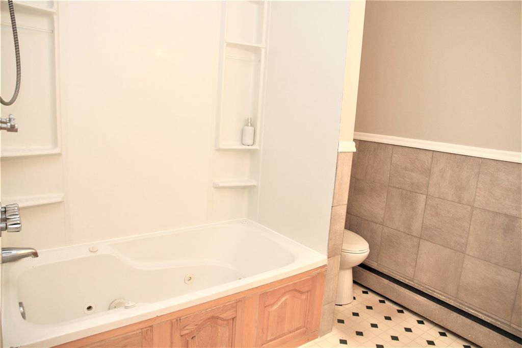 listing image 1109846837526700632