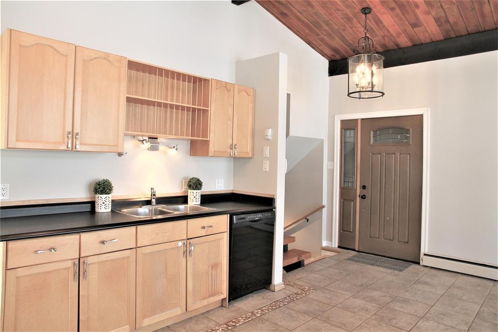 listing image 1102262322035095324