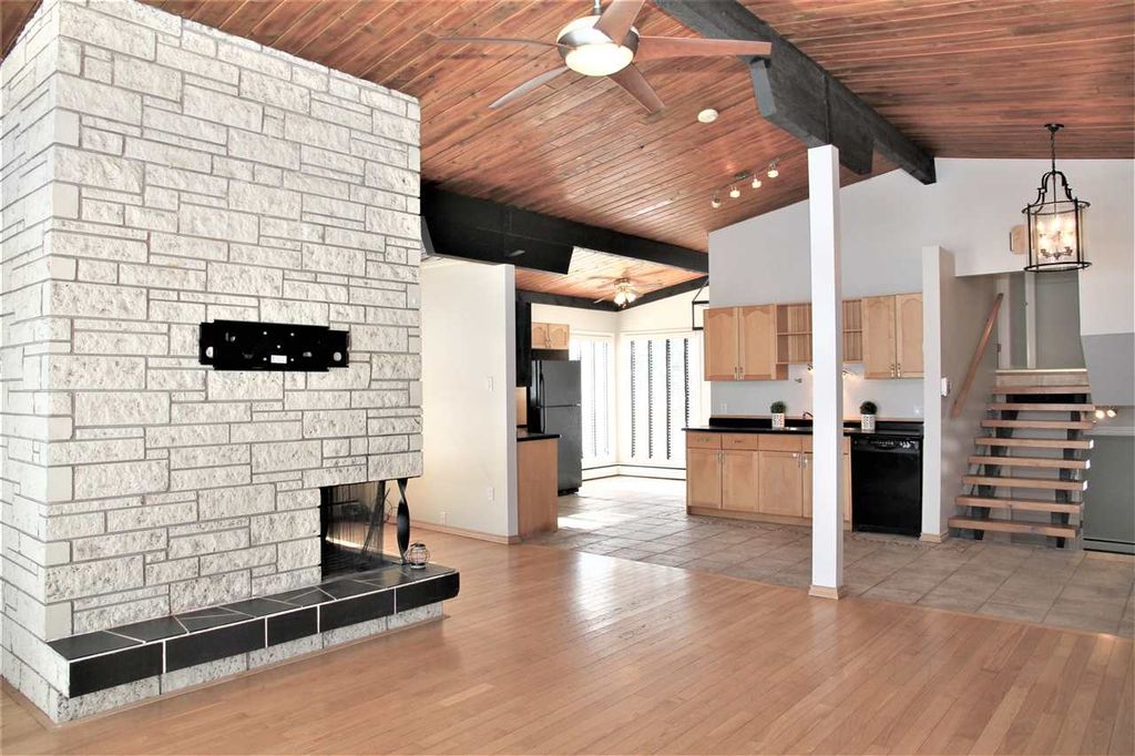 listing image 1104985989894354708