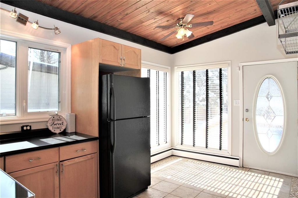 listing image 1103125710376887378