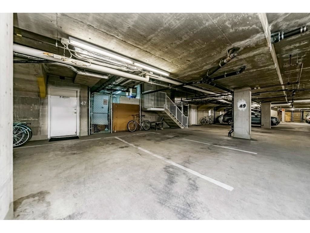 listing image 1109077483098144833